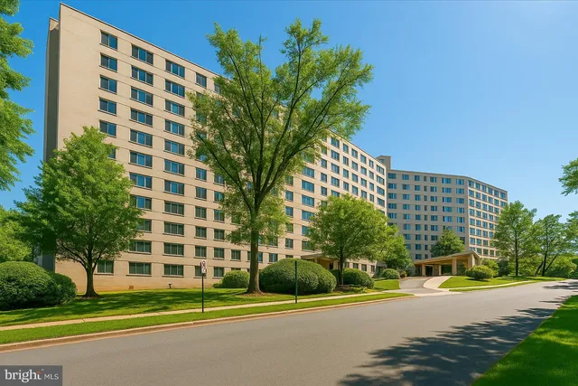$1,640,000 | 1200 North Nash Street, Unit 838, Arlington, VA 22209