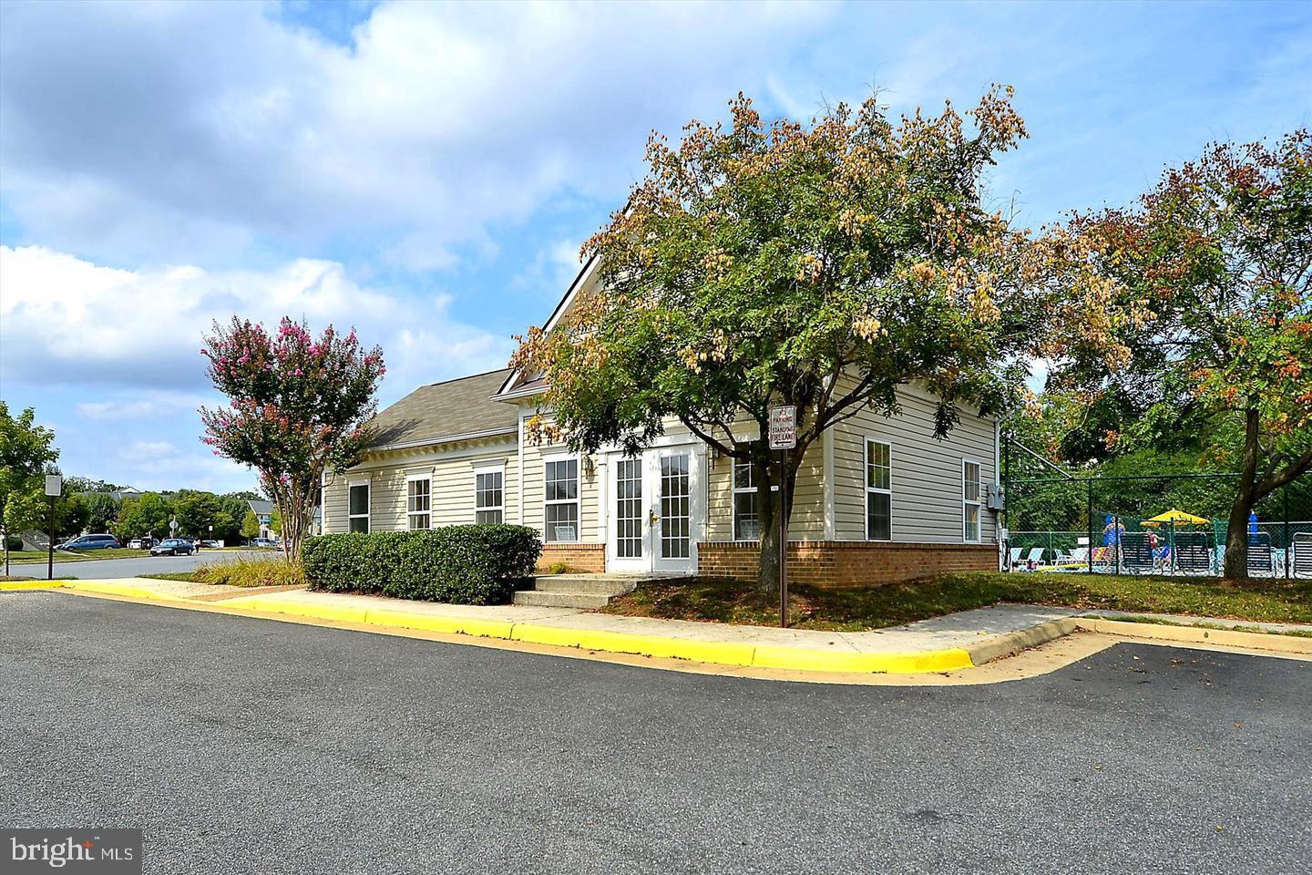 6495 Topsails Lane Springfield, VA 22150 - Photo 36 of 39 Pool Club House