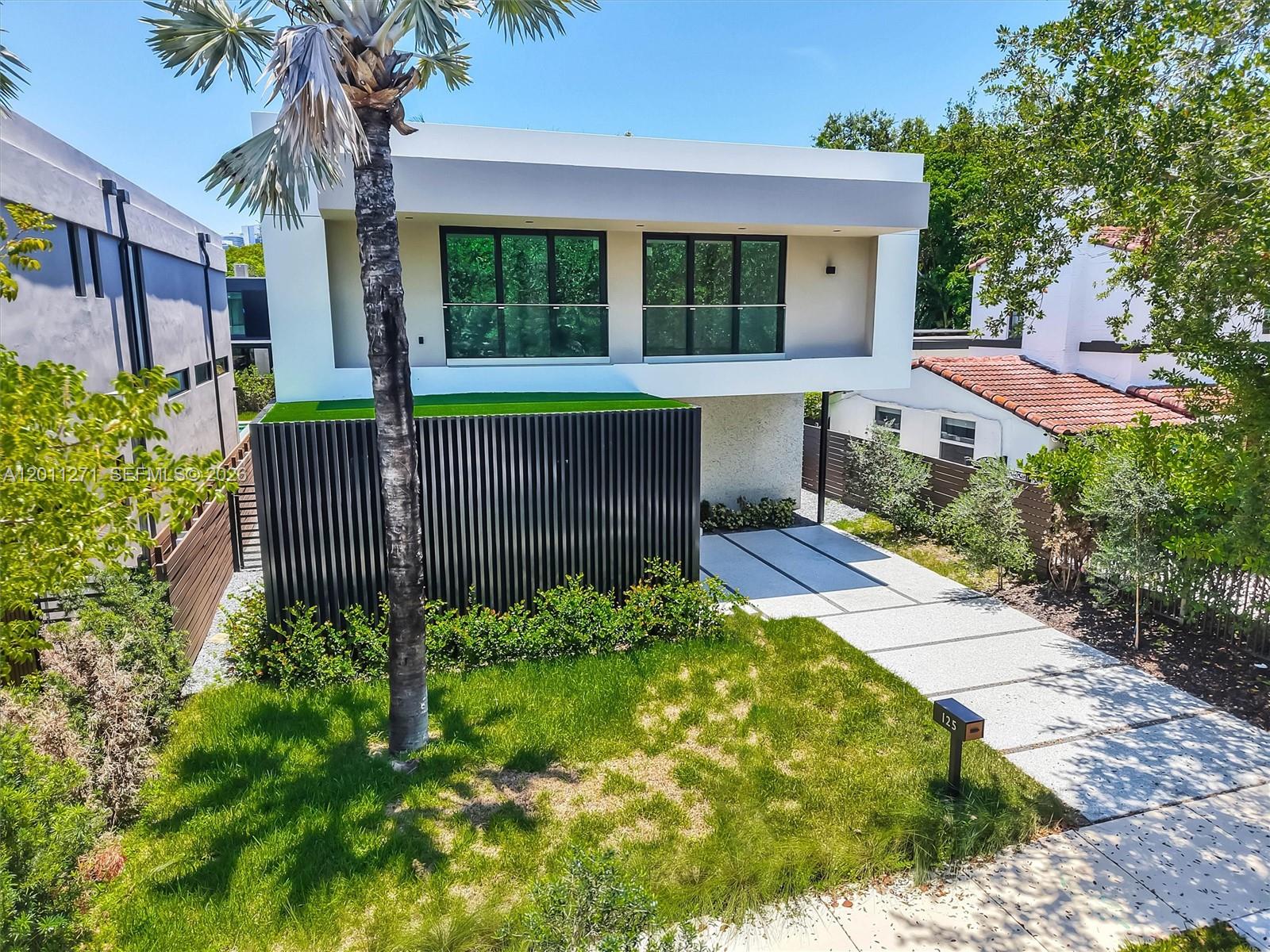 125 Southwest 29th Road Miami, FL 33129 - Photo 21 of 80 Gallery Image 21