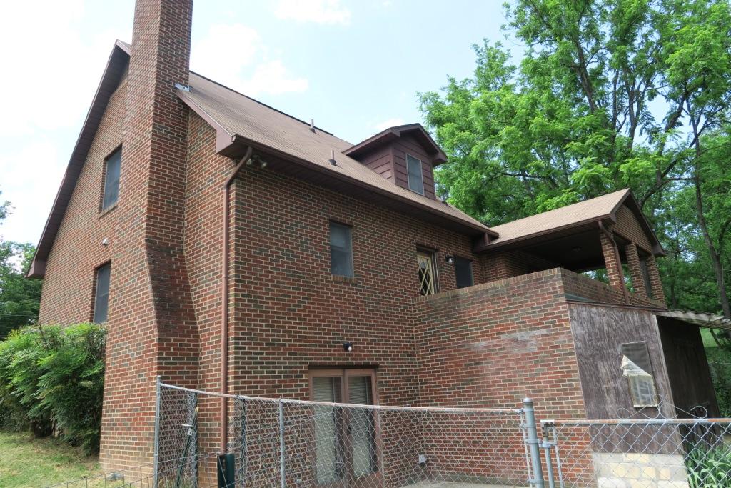 4364 Pitzer Road Roanoke, VA 24014 - Photo 6 of 15 Back