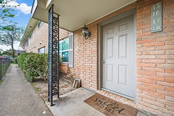 $1,500 | 1230 Shadowdale Drive, Unit 17, Houston, TX 77043