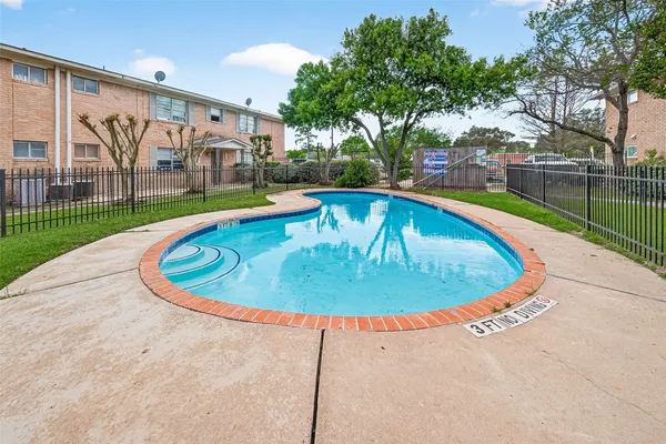 $1,500 | 1230 Shadowdale Drive, Unit 17, Houston, TX 77043