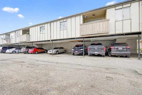 $1,500 | 1230 Shadowdale Drive, Unit 17, Houston, TX 77043