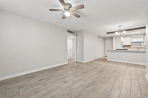 $1,500 | 1230 Shadowdale Drive, Unit 17, Houston, TX 77043