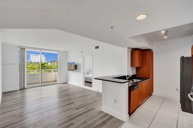 $2,550 | 2775 Northeast 187th Street, Unit 202, Aventura, FL 33180