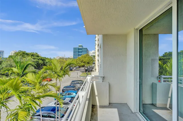 $2,550 | 2775 Northeast 187th Street, Unit 202, Aventura, FL 33180
