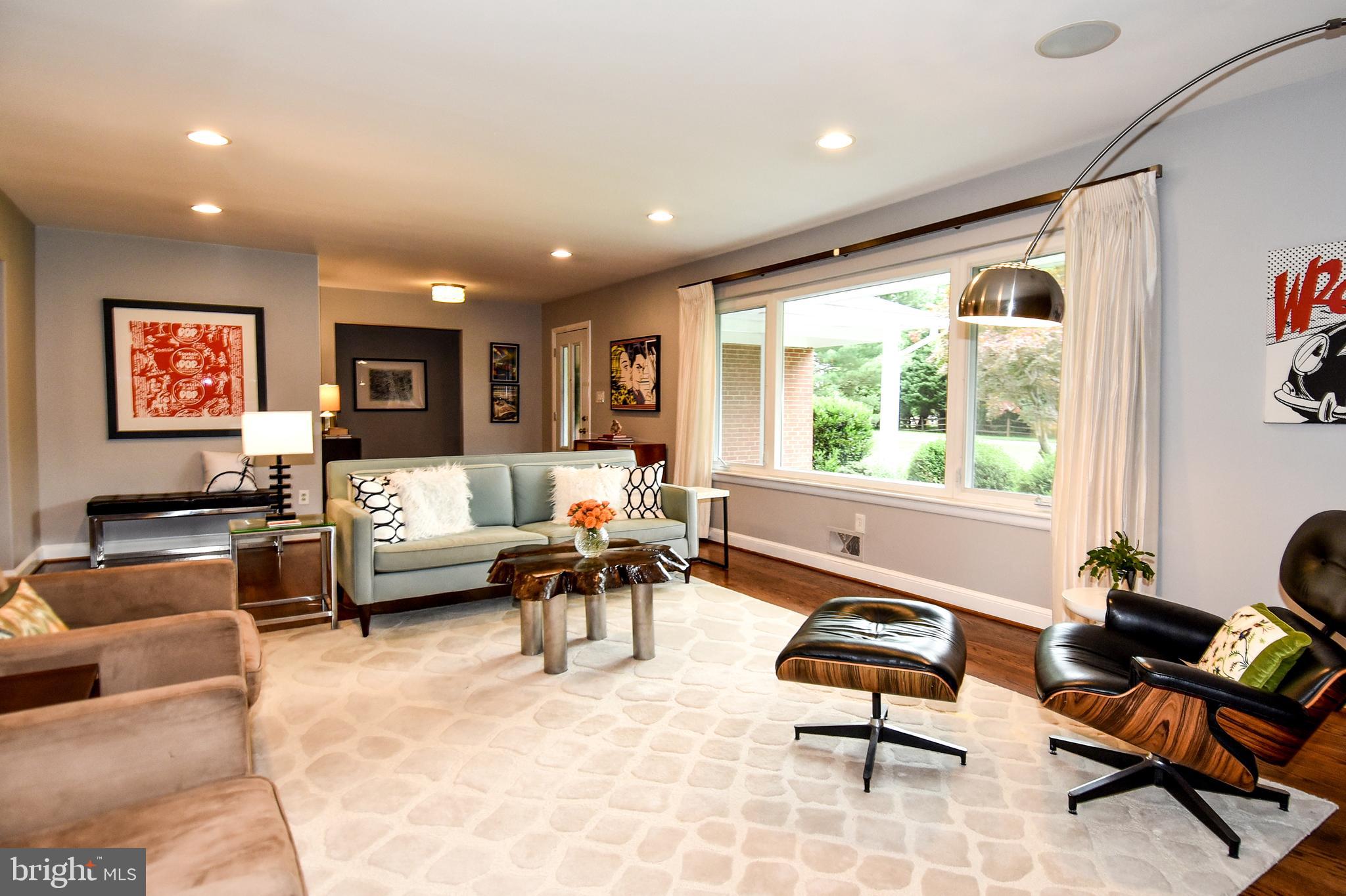 13712 Berkley Road Silver Spring, MD 20904 - Photo 4 of 48 Living Room