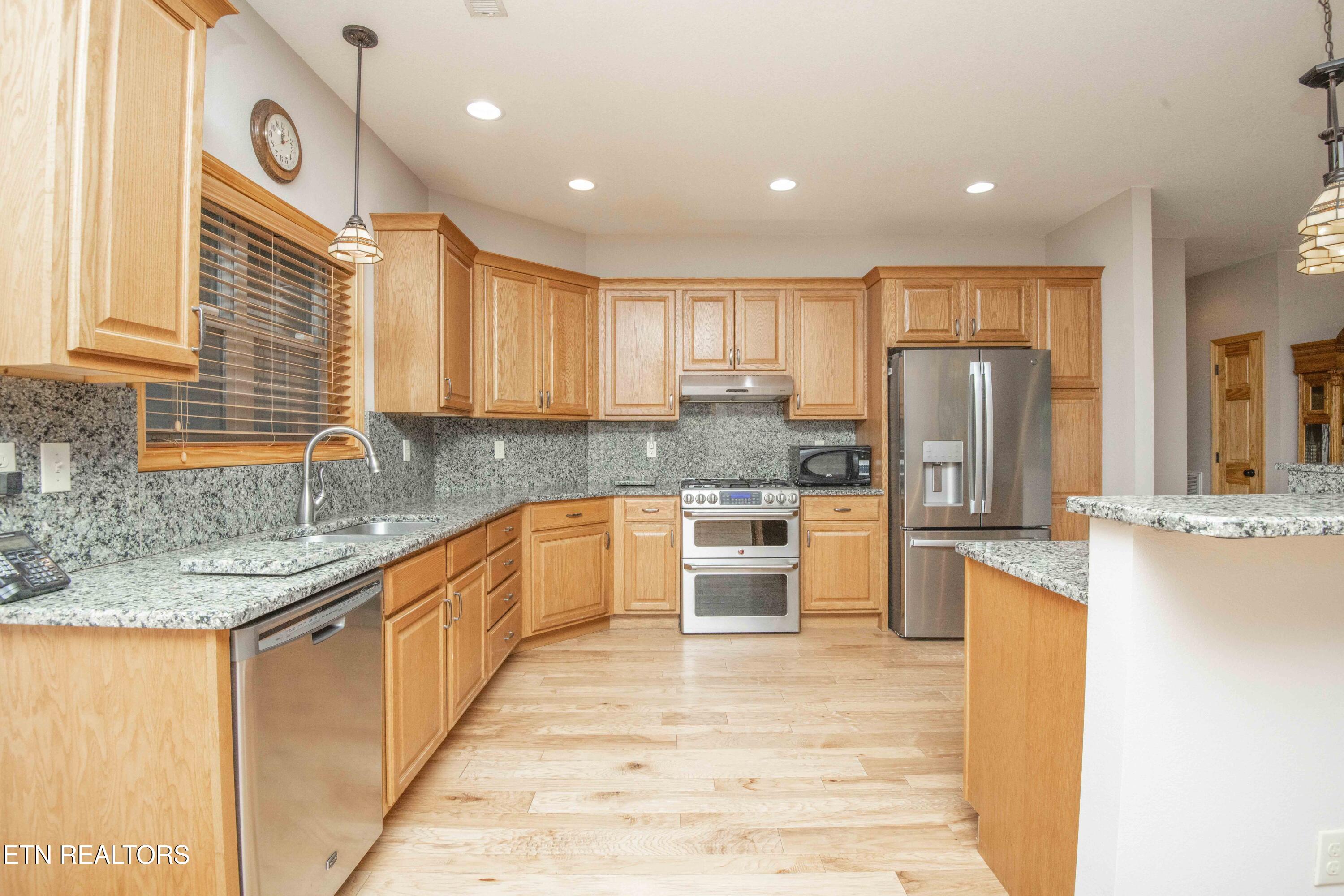 1033 Shell Mountain Road Sevierville, TN 37876 - Photo 31 of 60 kitchen 1_1