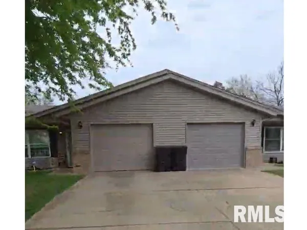 $175,000 | 103-105 Argo Street, Washington, IL 61571