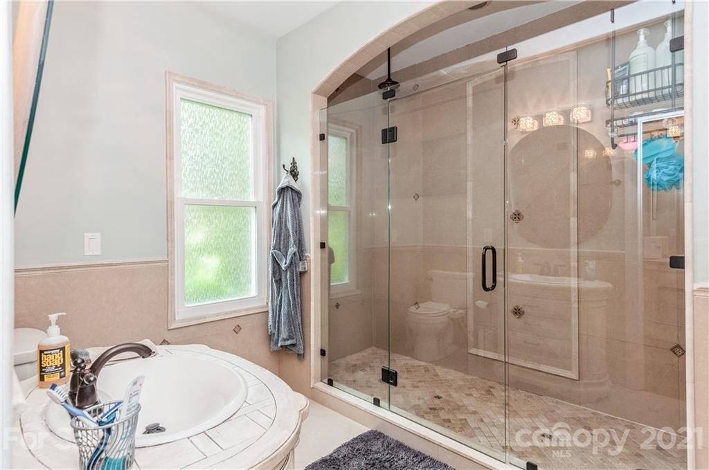 450 Beacon Knoll Lane Fort Mill, SC 29708 - Photo 19 of 43 Gallery Image 19