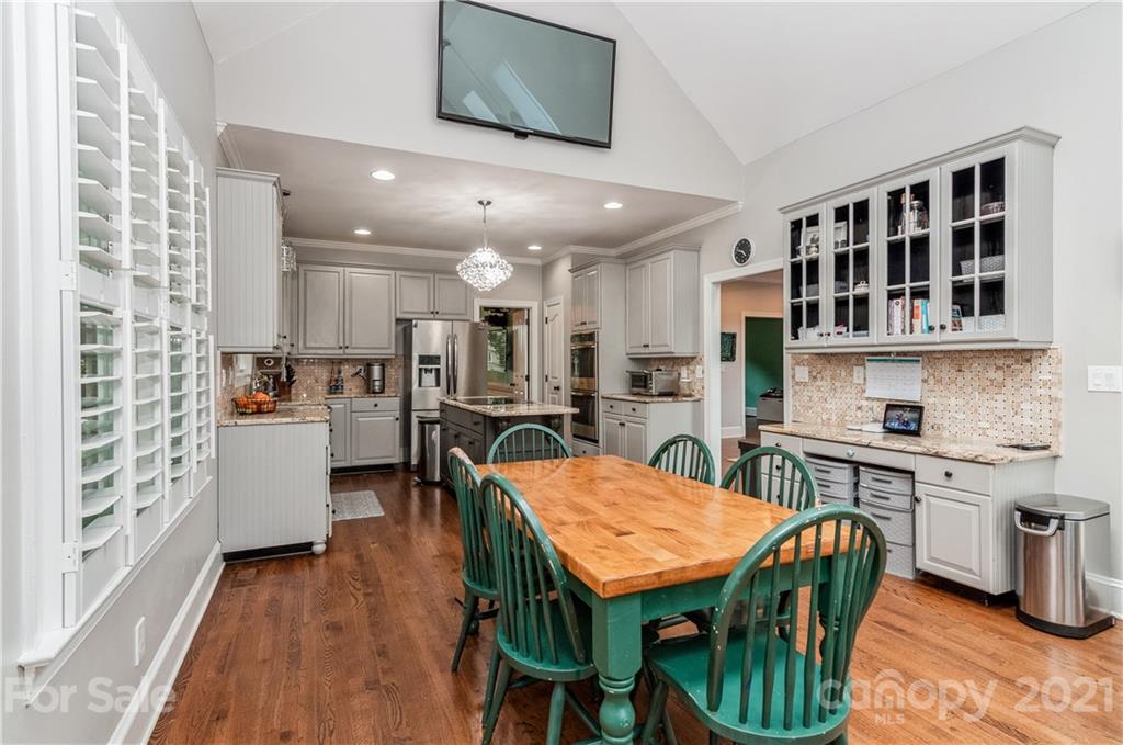 450 Beacon Knoll Lane Fort Mill, SC 29708 - Photo 8 of 43 Gallery Image 8