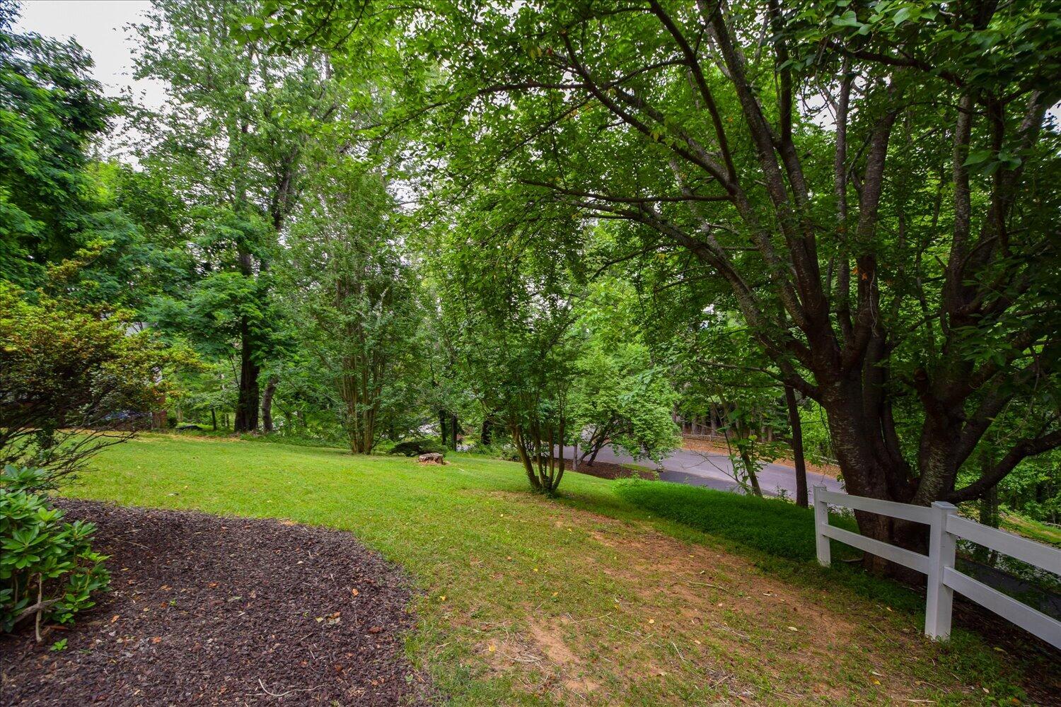 5448 Highfields Road Roanoke, VA 24018 - Photo 36 of 41 36-5448 Highfields-37