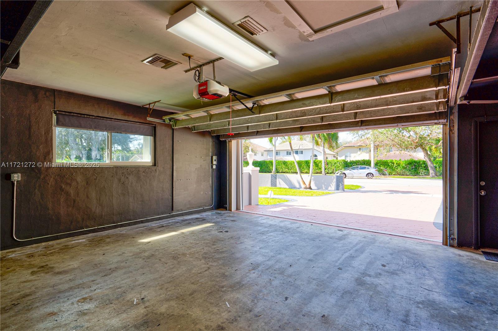 9641 Southwest 94th Street Miami, FL 33176 - Photo 23 of 60