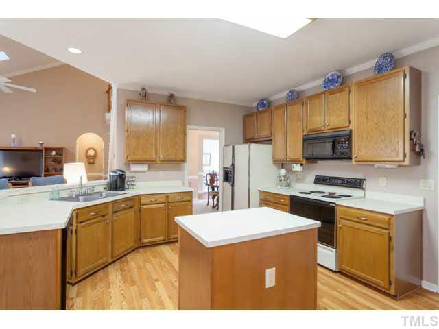 5129 Fairmead Circle Raleigh, NC 27613 - Photo 7 of 25 Photo 7