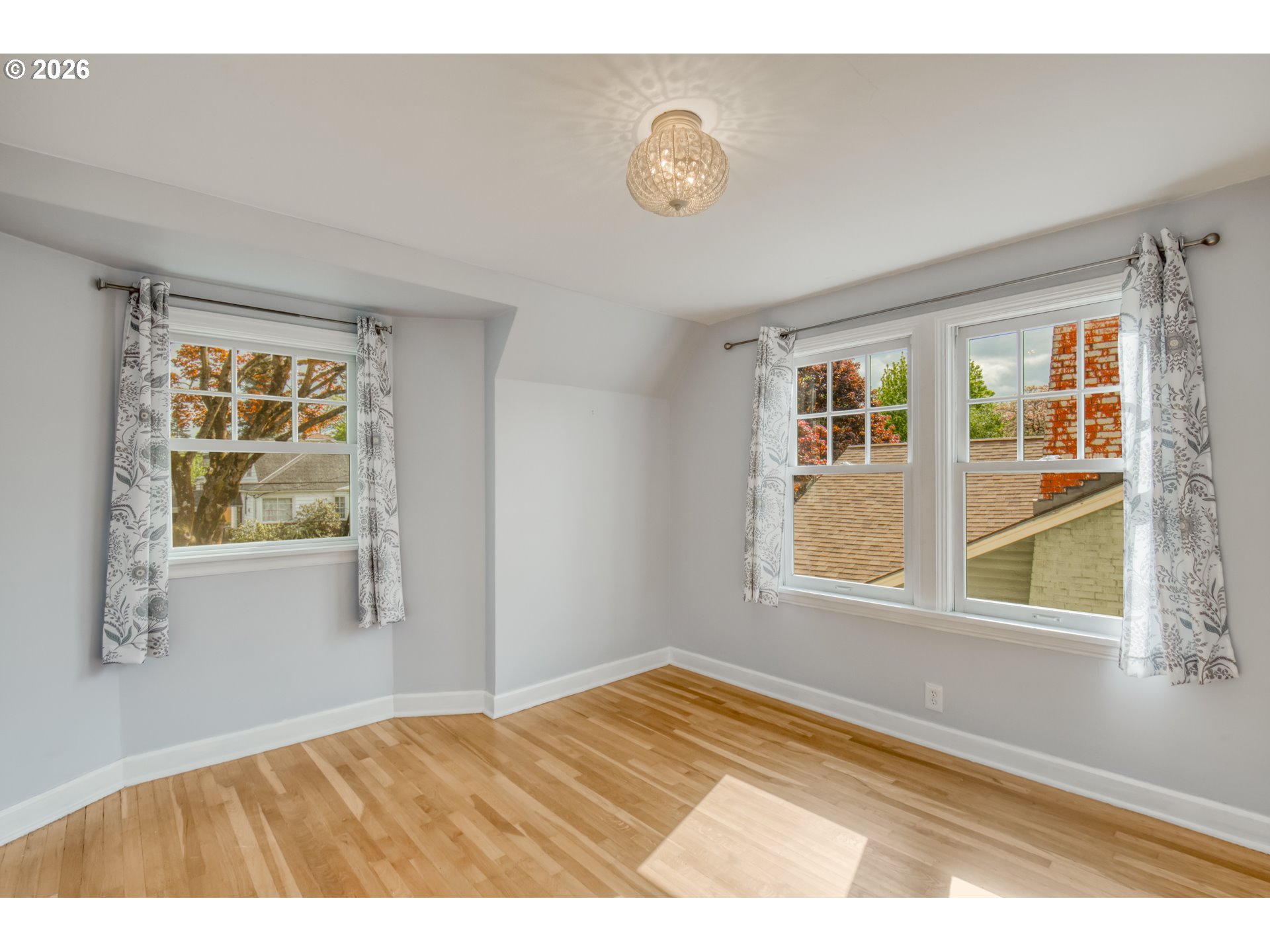 4315 Northeast Laurelhurst Place Portland, OR 97213 - Photo 15 of 36