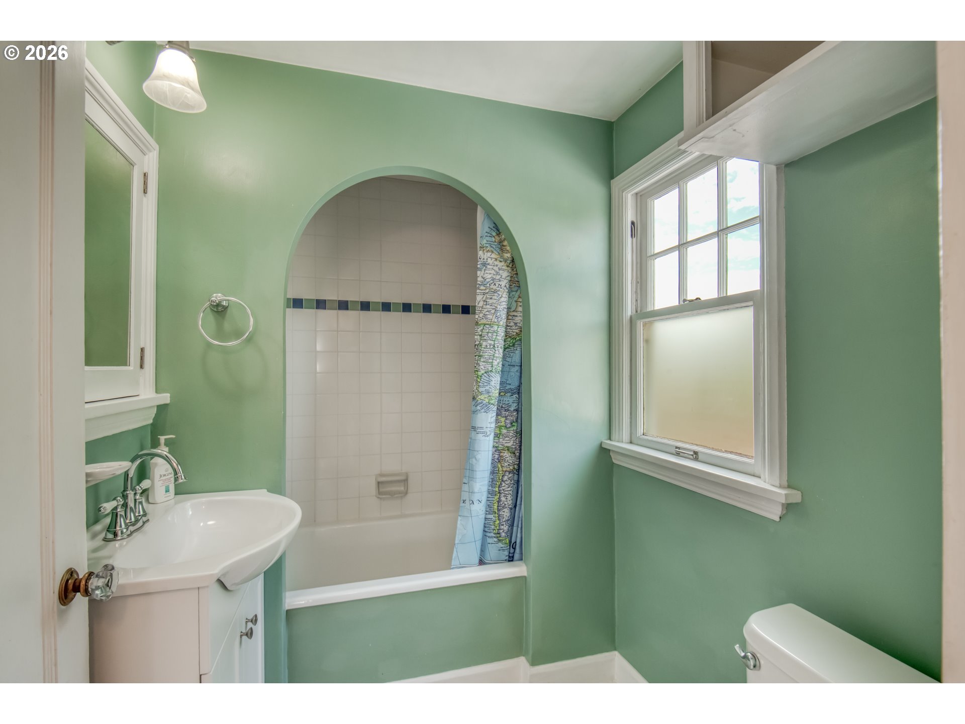 4315 Northeast Laurelhurst Place Portland, OR 97213 - Photo 16 of 36
