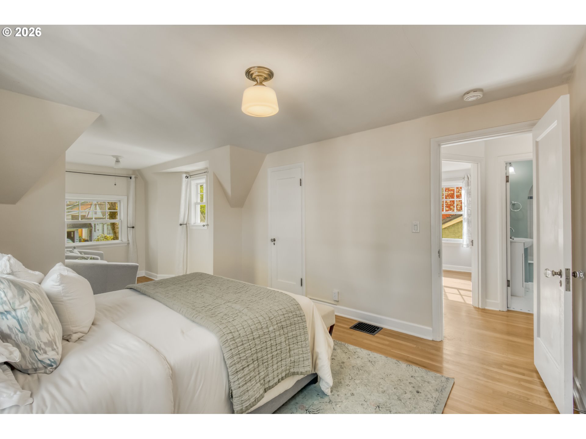 4315 Northeast Laurelhurst Place Portland, OR 97213 - Photo 18 of 36