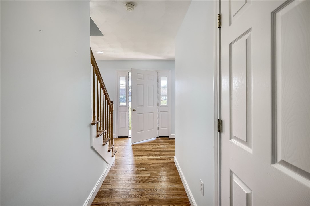 499 Indian Corner Road North Kingstown, RI 02874 - Photo 2 of 38 Gallery Image 2