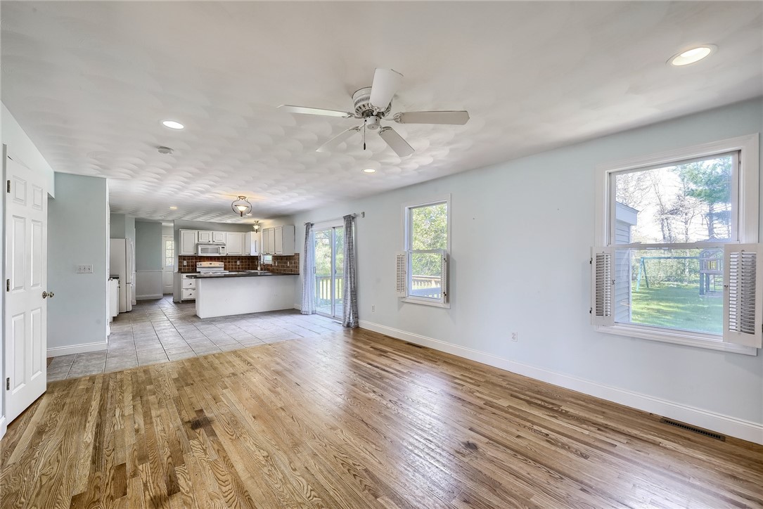 499 Indian Corner Road North Kingstown, RI 02874 - Photo 6 of 38 Gallery Image 6