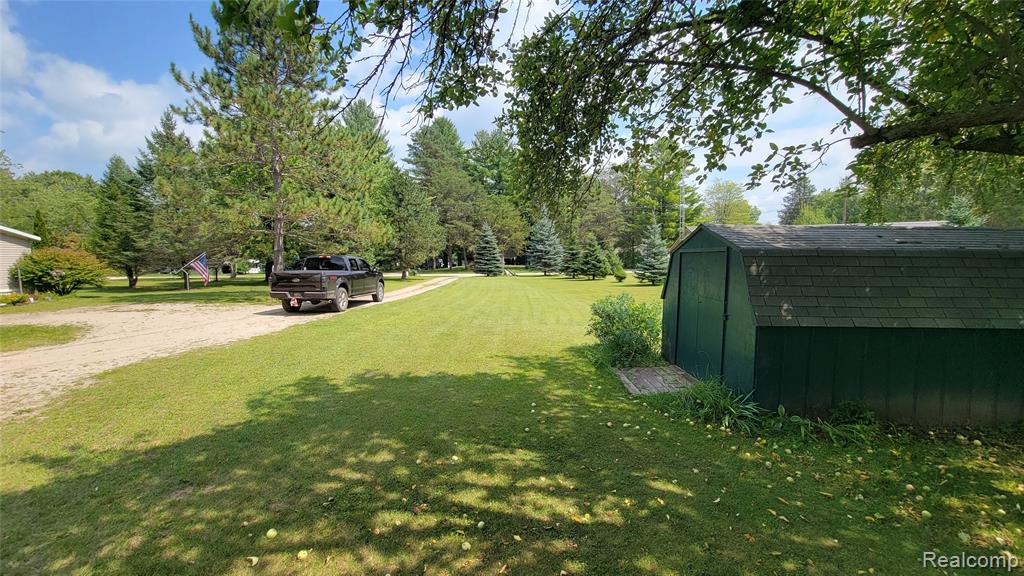 4349 Bay Road Gladwin, MI 48624 - Photo 19 of 26