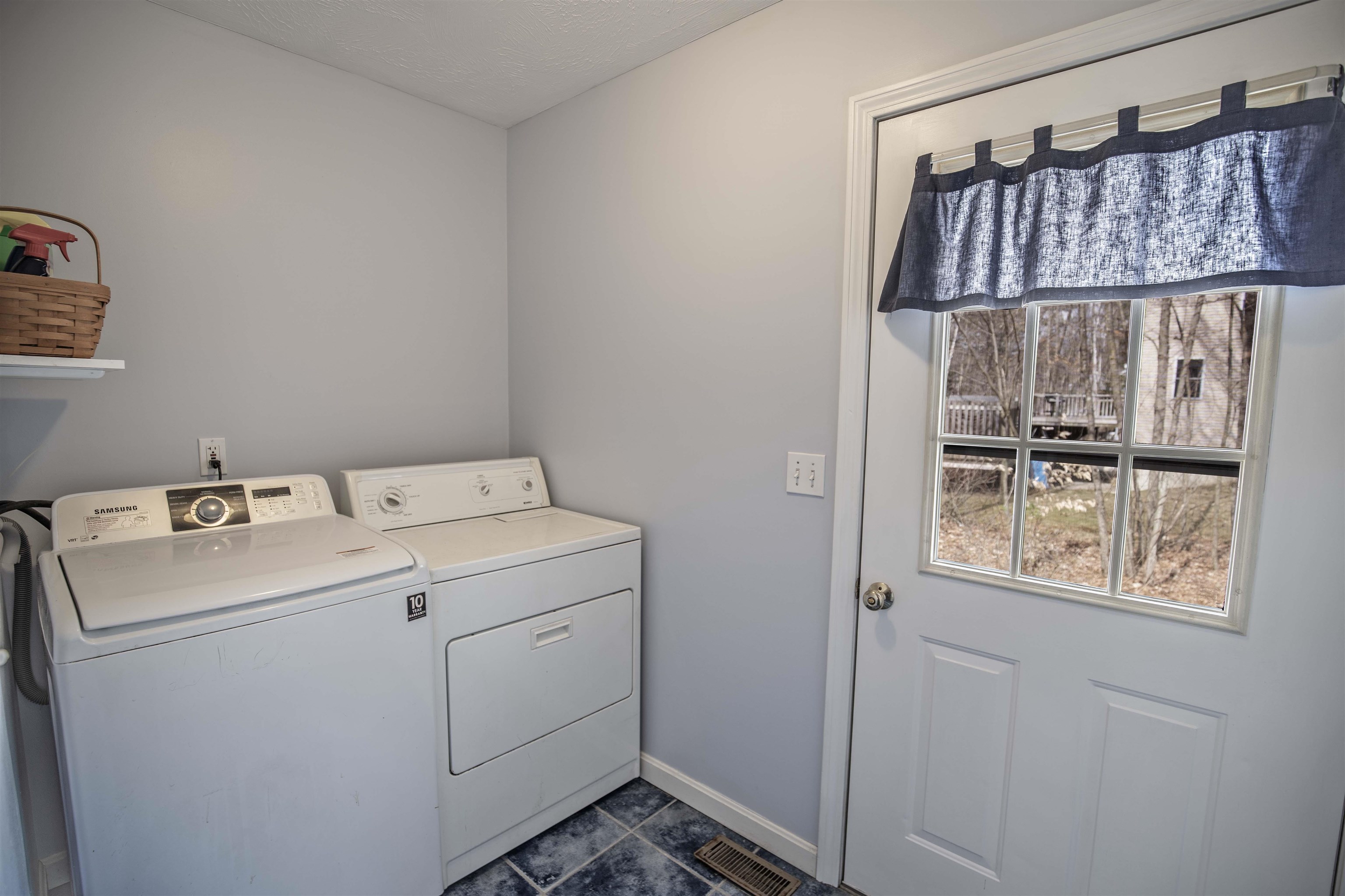 59 Juniper Drive Goffstown, NH 03045 - Photo 28 of 39