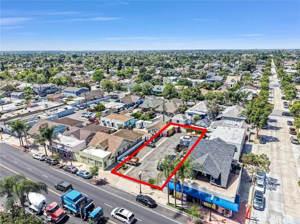 $439,900 | 606 South Main Street, Santa Ana, CA 92701