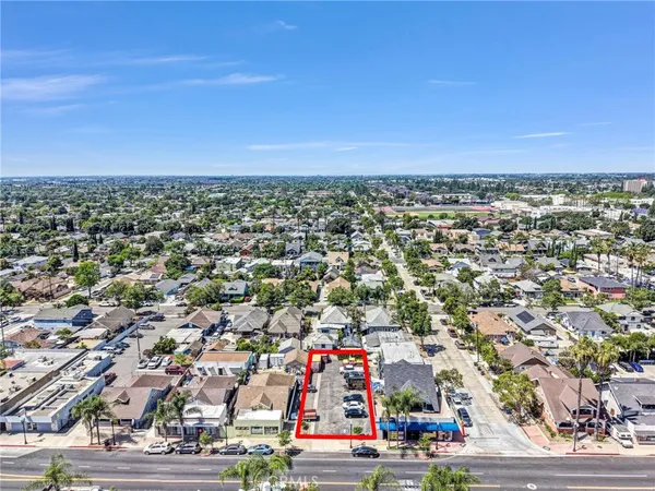 $439,900 | 606 South Main Street, Santa Ana, CA 92701