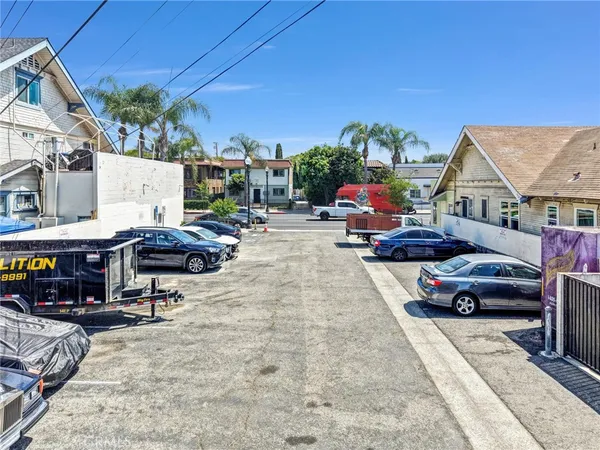 $439,900 | 606 South Main Street, Santa Ana, CA 92701