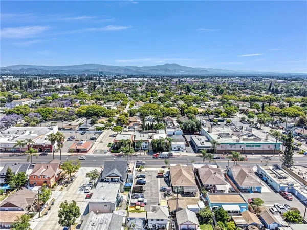 $439,900 | 606 South Main Street, Santa Ana, CA 92701