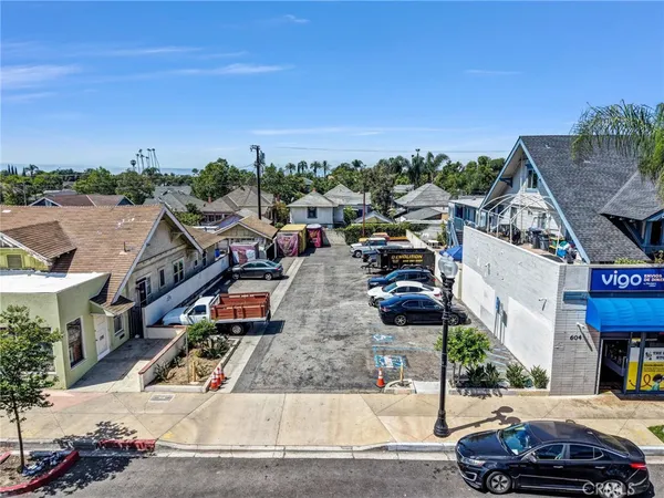 $439,900 | 606 South Main Street, Santa Ana, CA 92701