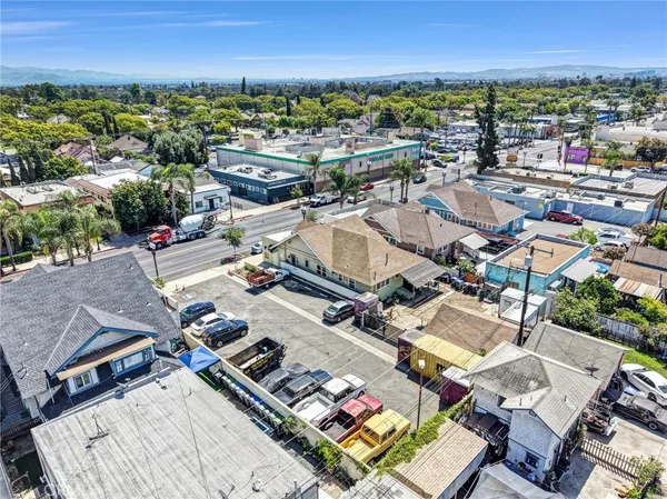 $439,900 | 606 South Main Street, Santa Ana, CA 92701