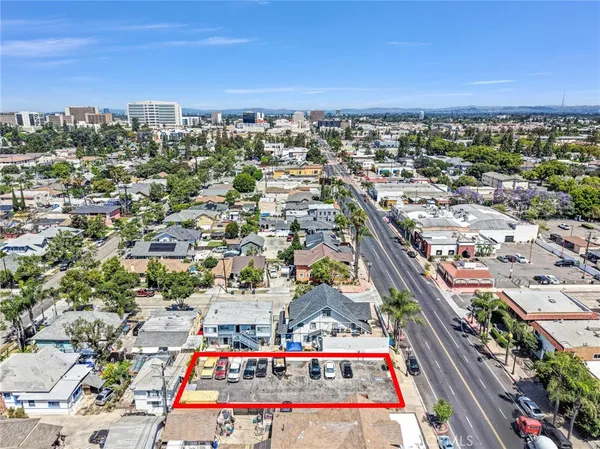 $439,900 | 606 South Main Street, Santa Ana, CA 92701
