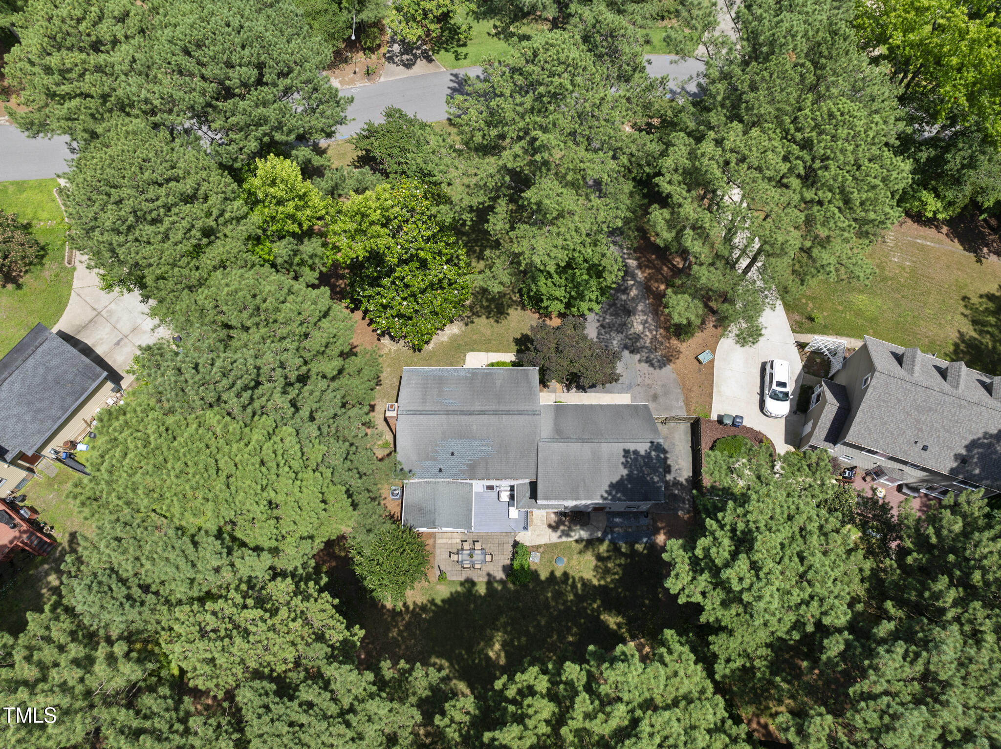 2704 Farnborough Road Raleigh, NC 27613 - Photo 36 of 39 DJI_20250619142615_0018_D