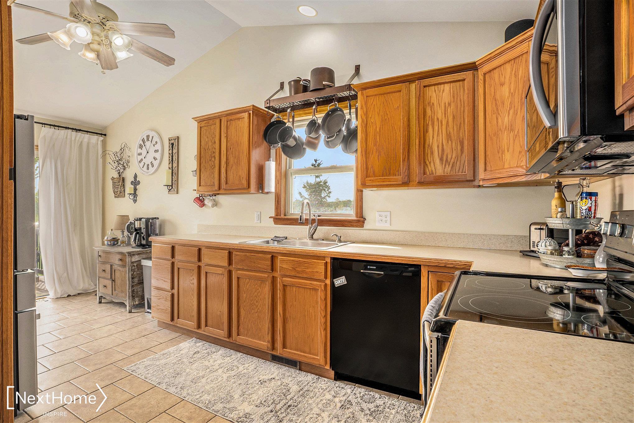 13200 Marshall Road Montrose, MI 48457 - Photo 11 of 28 50109192-10.JPG