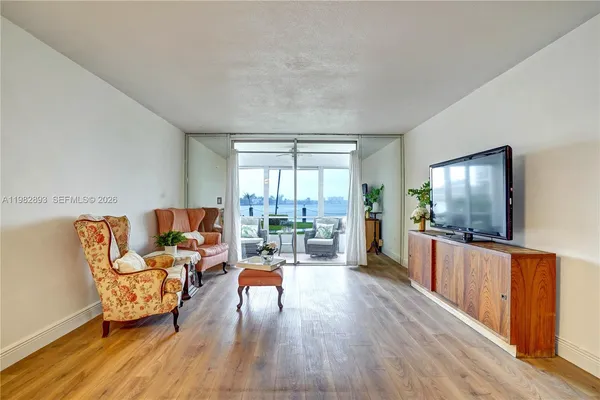 $2,200 | 3020 Marcos Drive, Unit S108, Aventura, FL 33160