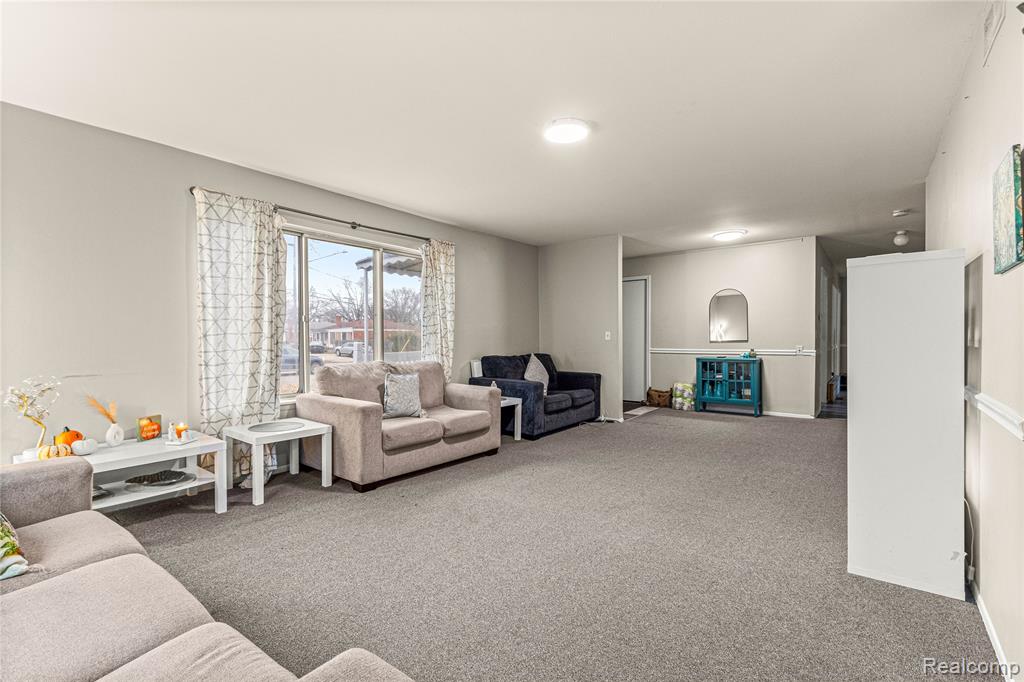 6429 North Beech Daly Road Dearborn Heights, MI 48127 - Photo 5 of 33