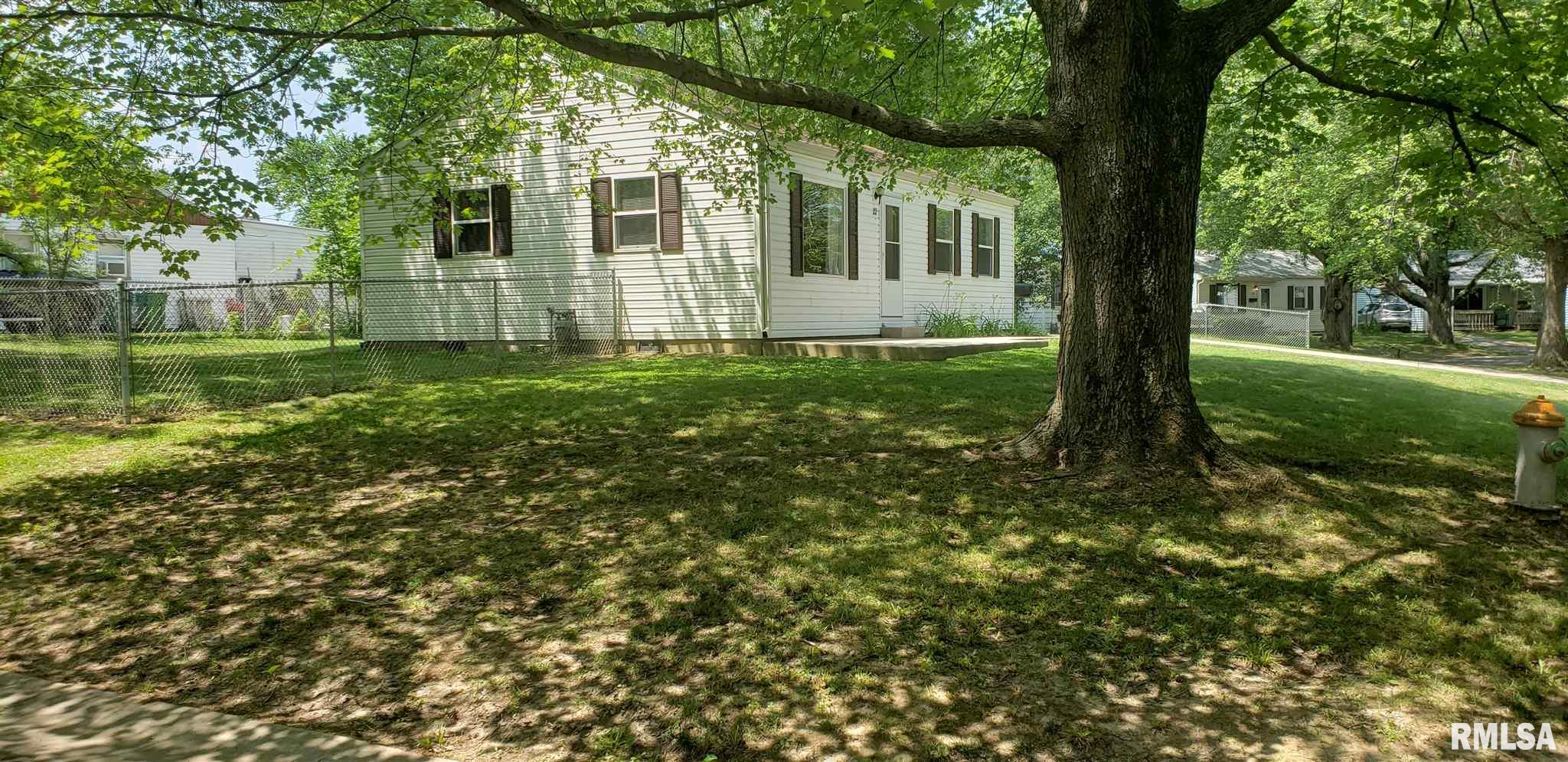 22 Windsor Road Springfield, IL 62702 - Photo 4 of 10