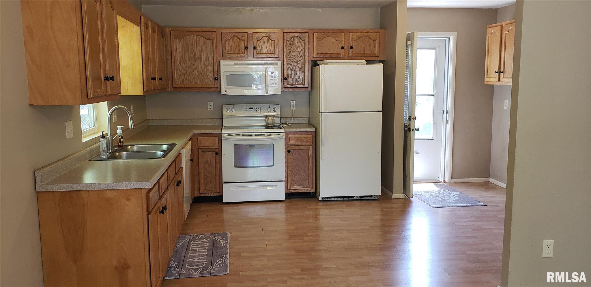 22 Windsor Road Springfield, IL 62702 - Photo 7 of 10
