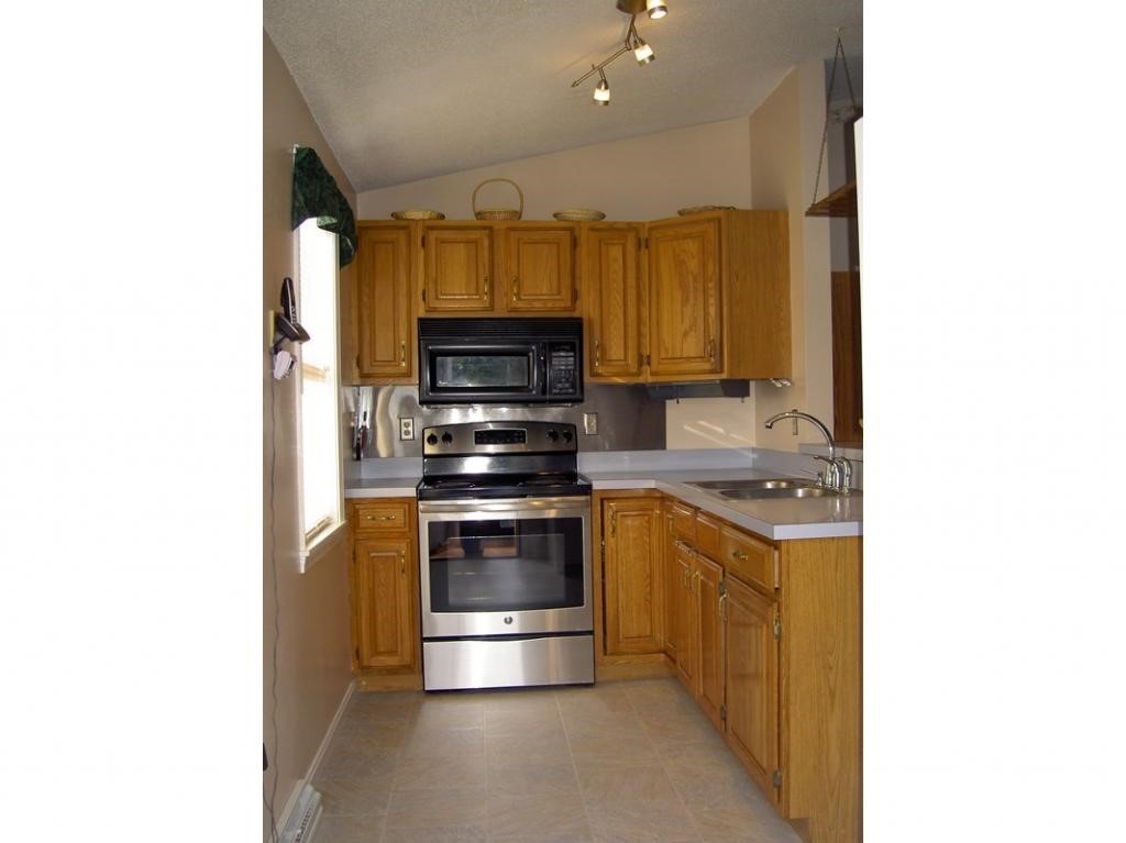 14 Ledgeview Drive Rochester, NH 03839 - Photo 5 of 35