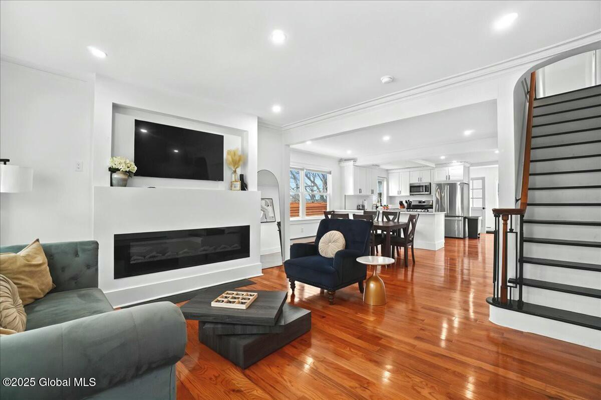 701 Vale Place Schenectady, NY 12308 - Photo 17 of 43 tempImageS0DNNj