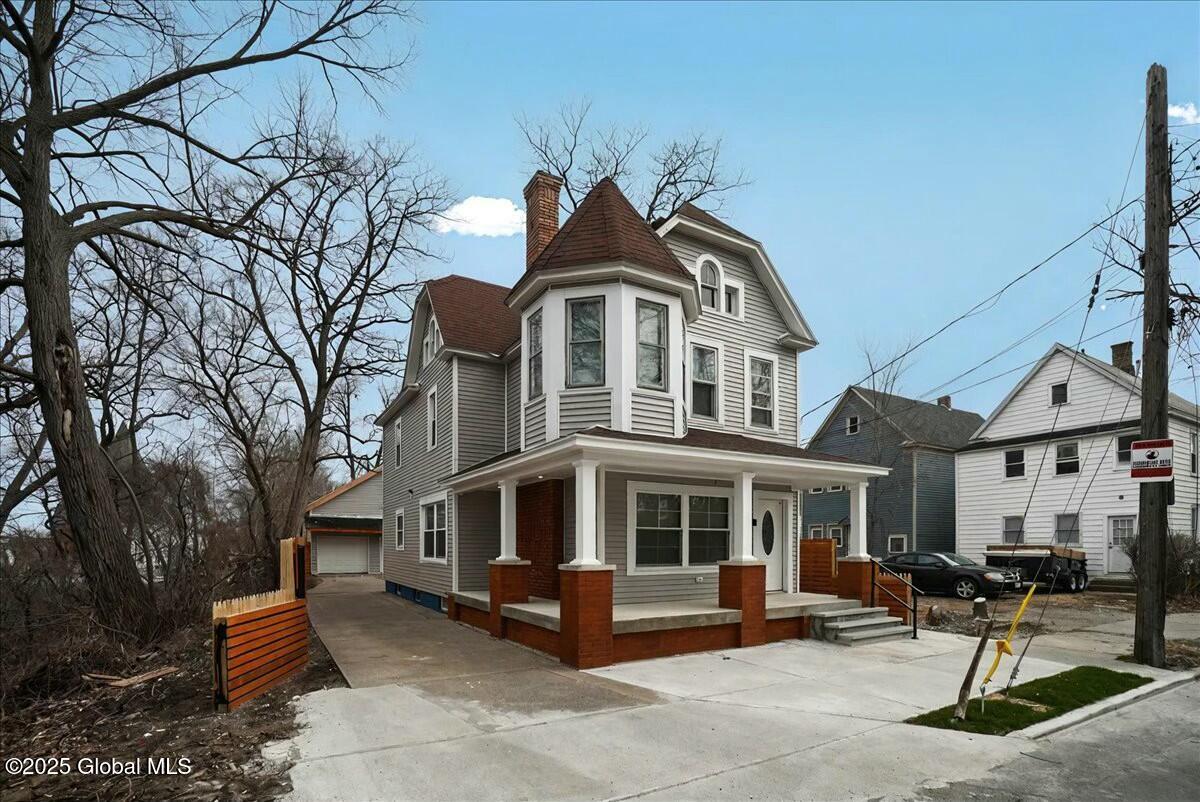 701 Vale Place Schenectady, NY 12308 - Photo 2 of 43 tempImagelvJMMg