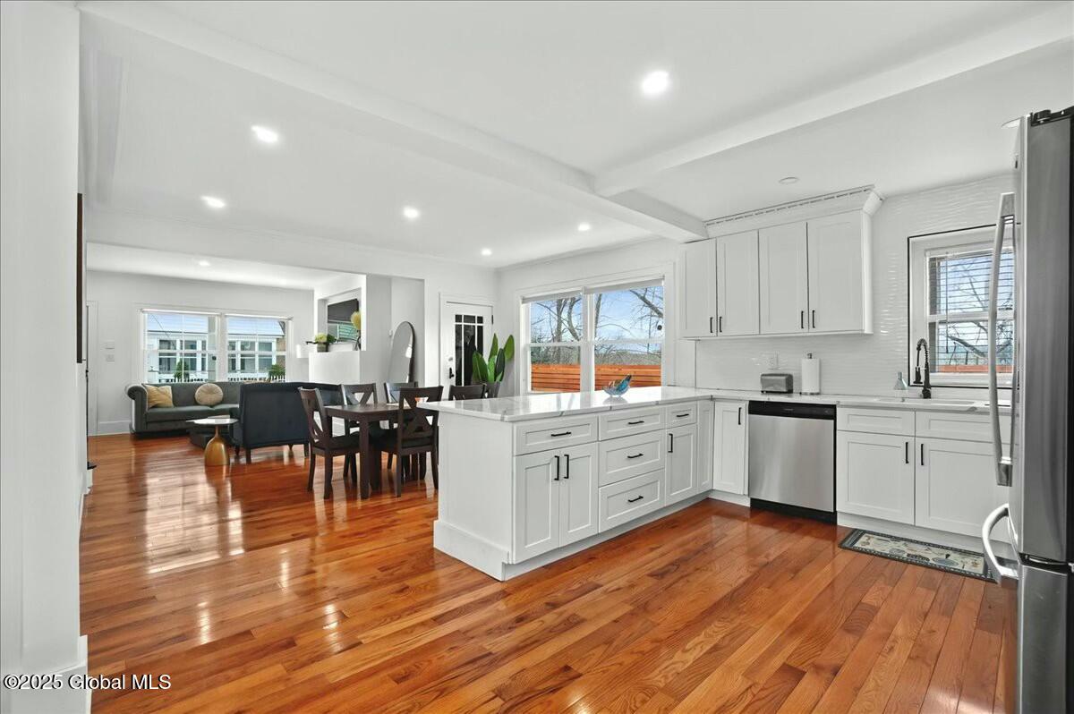 701 Vale Place Schenectady, NY 12308 - Photo 28 of 43 tempImageX477L7