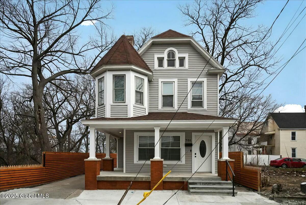 701 Vale Place Schenectady, NY 12308 - Photo 4 of 43 tempImagea5Iyxs