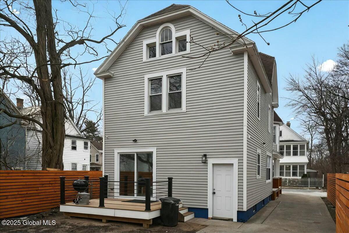 701 Vale Place Schenectady, NY 12308 - Photo 9 of 43 tempImageznzMUv