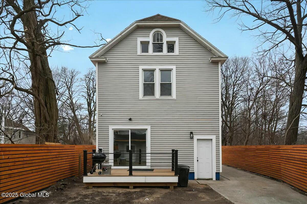 701 Vale Place Schenectady, NY 12308 - Photo 10 of 43 tempImagemlyt2g