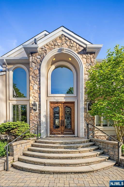 69 Woodland Road Montvale, NJ 07645 - Photo 2 of 50