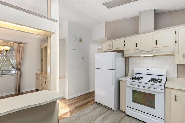 $290,000 | 3535 Linda Vista Drive, Unit 59, San Marcos, CA 92078