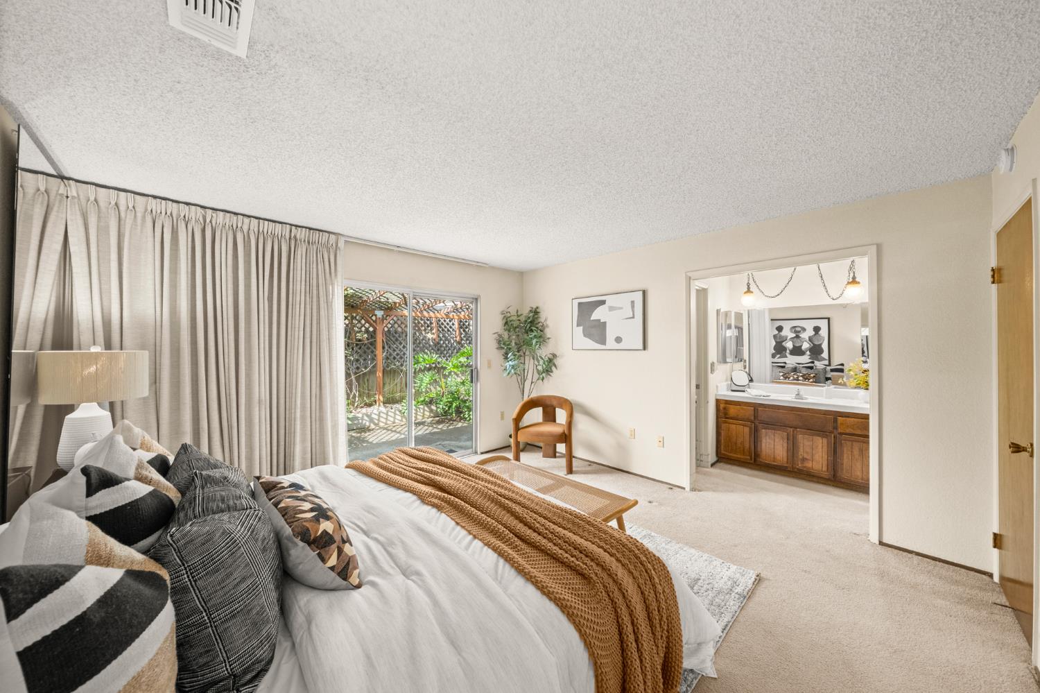 6930 Cobblestone Way Citrus Heights, CA 95621 - Photo 27 of 53 Primary Bedroom