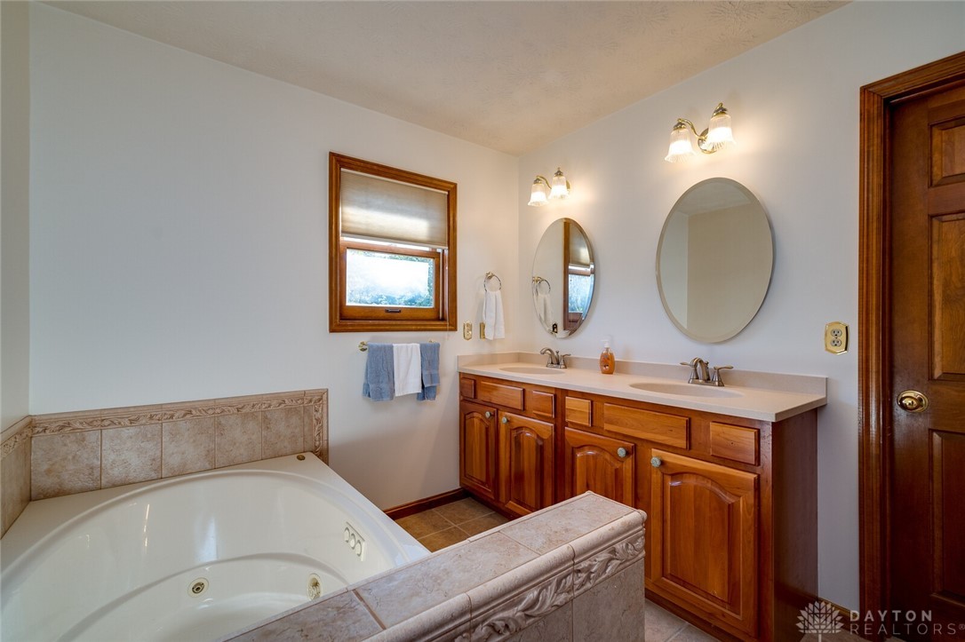 8300 Riviera Court Springboro, OH 45066 - Photo 30 of 81 Gallery Image 30