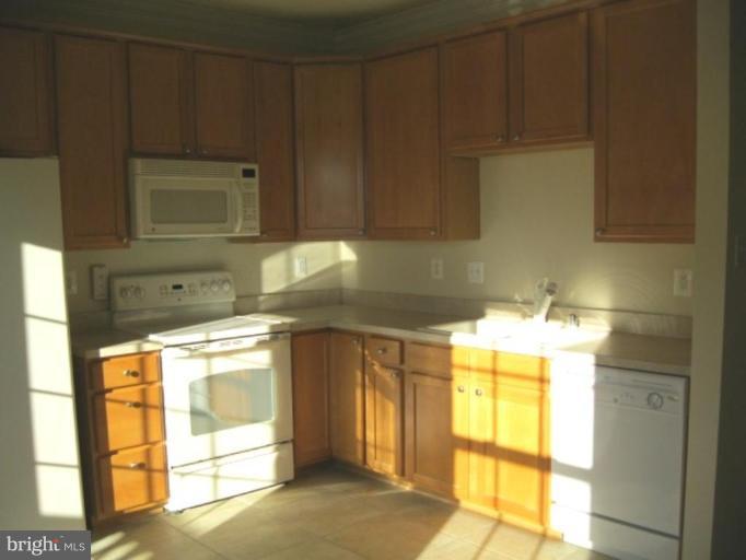 866 Lowe Road Middle River, MD 21220 - Photo 6 of 16 Kitchen